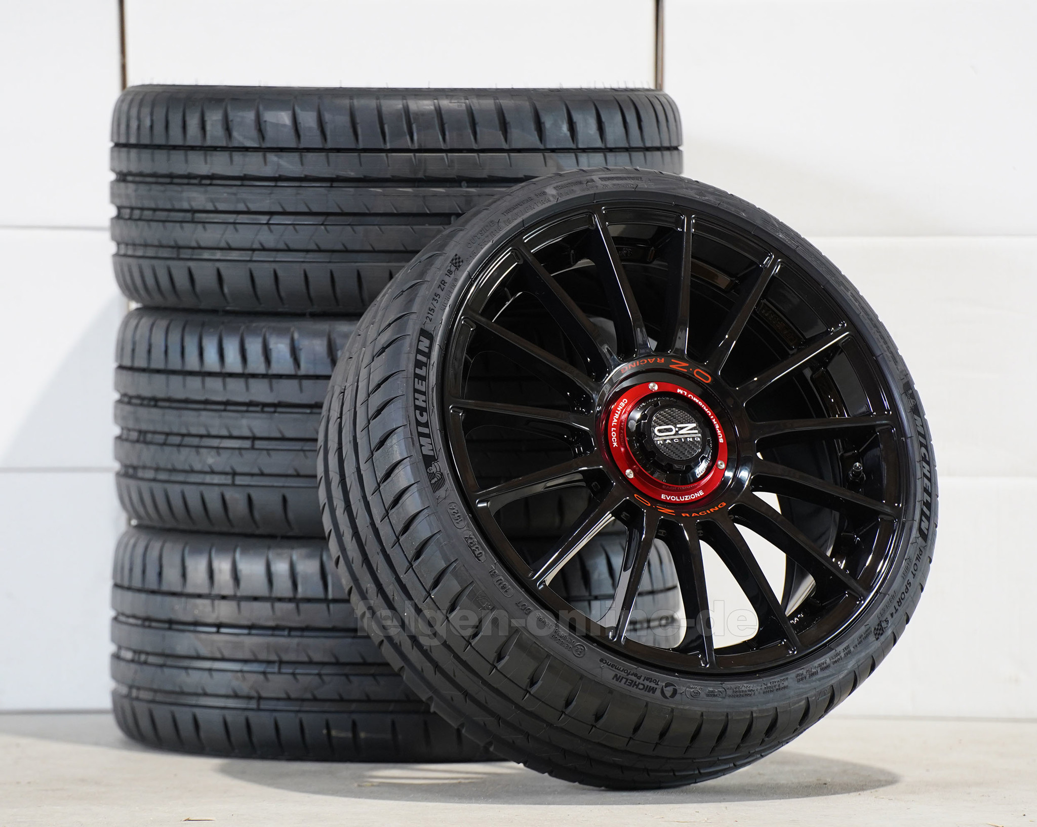 Bild von OZ Superturismo Evo Kompletträder 18" Mini + Mini JCW F56 F57