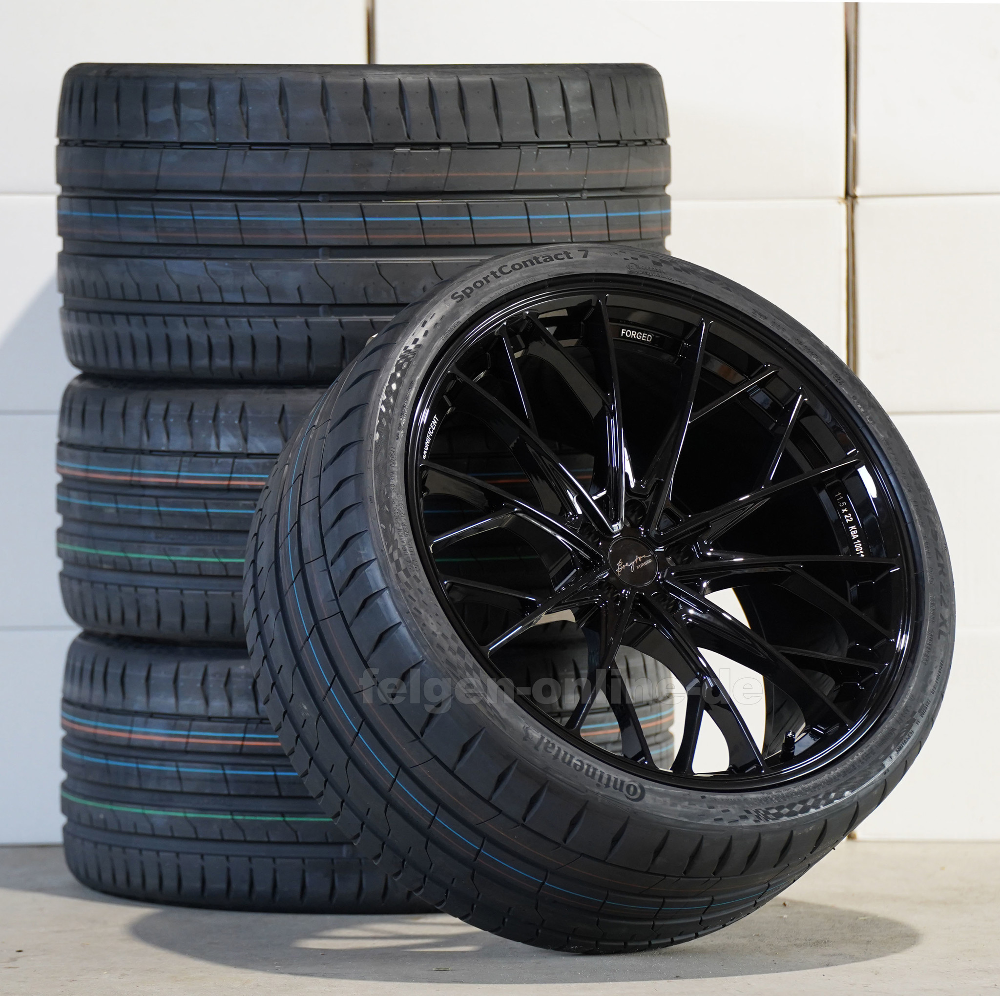 Bild von Breyton Magnificent Gloss Black Kompletträder 22 Zoll BMW X7 G07